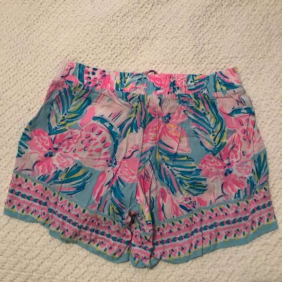 Lilly Pulitzer Floral Shorts - Picture 2 of 3